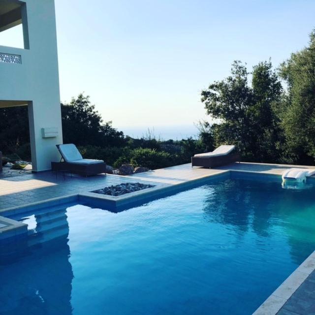 Kyparissia De Wandelboom Villa Vrises  Exterior photo