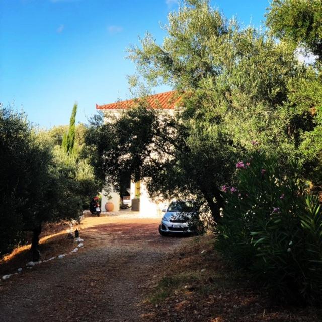 Kyparissia De Wandelboom Villa Vrises  Exterior photo