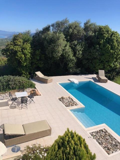 Kyparissia De Wandelboom Villa Vrises  Exterior photo